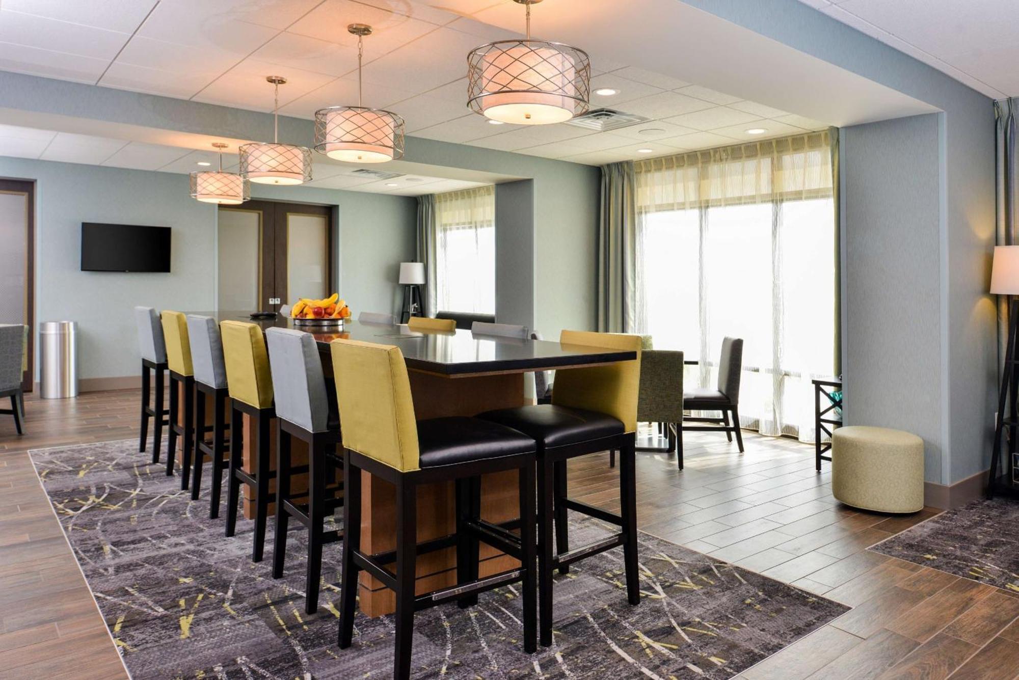 Hampton Inn By Hilton Omaha Airport, Ia Carter Lake Екстер'єр фото