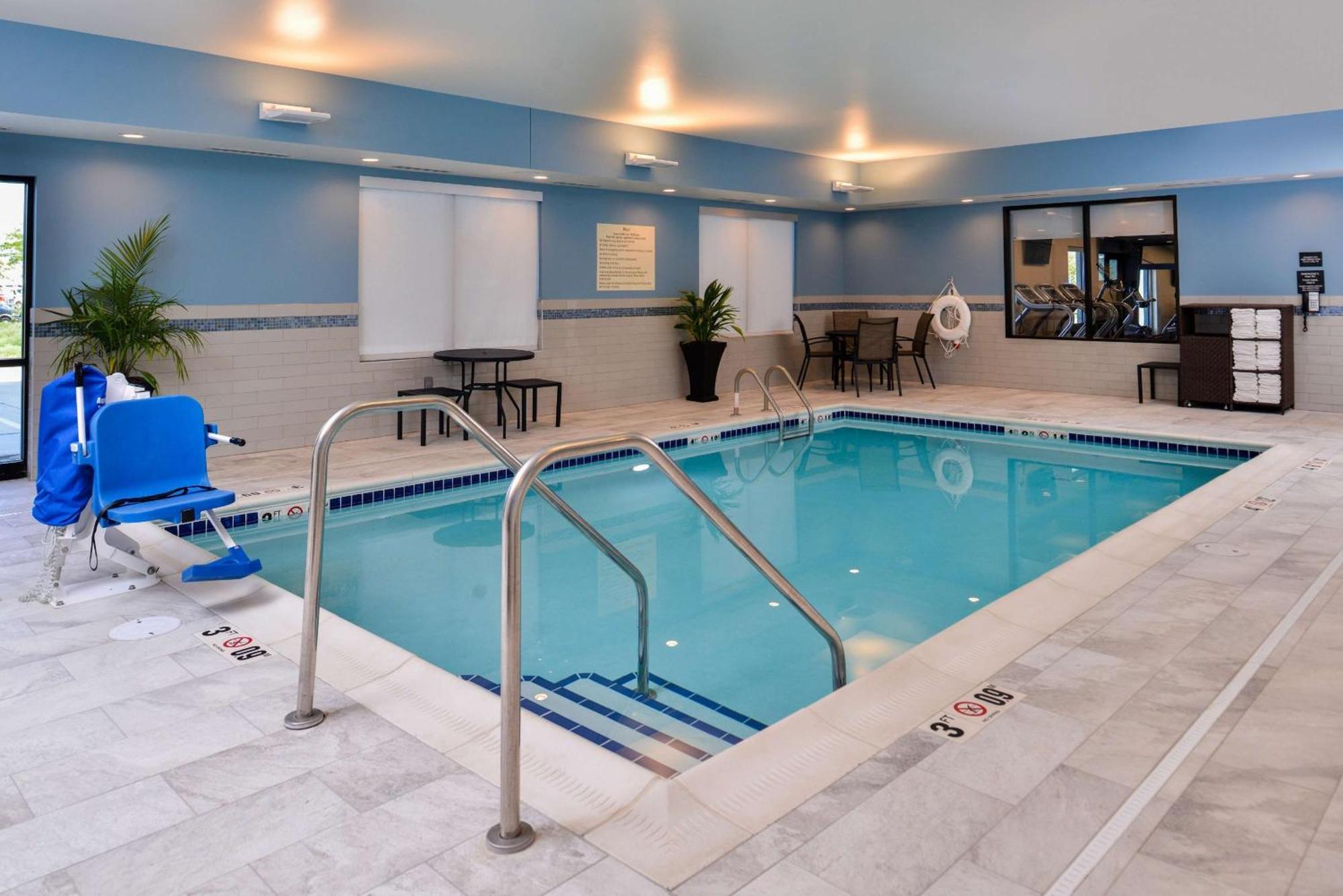 Hampton Inn By Hilton Omaha Airport, Ia Carter Lake Екстер'єр фото