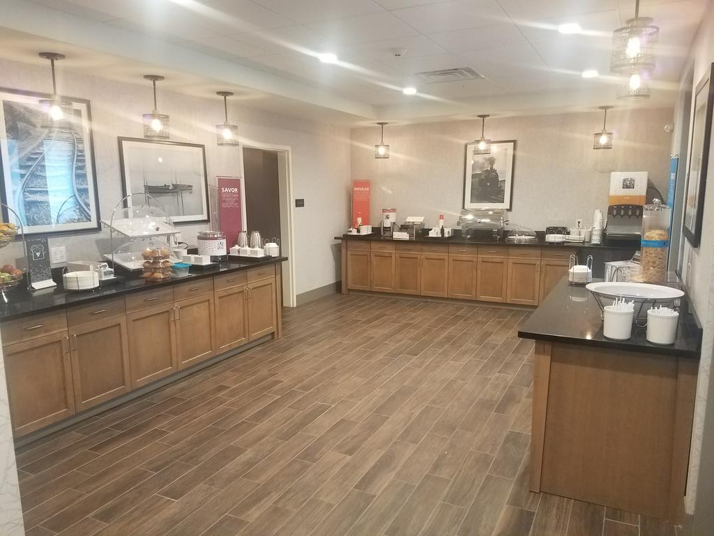 Hampton Inn By Hilton Omaha Airport, Ia Carter Lake Екстер'єр фото